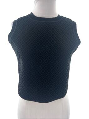 High sport black jacquard top
